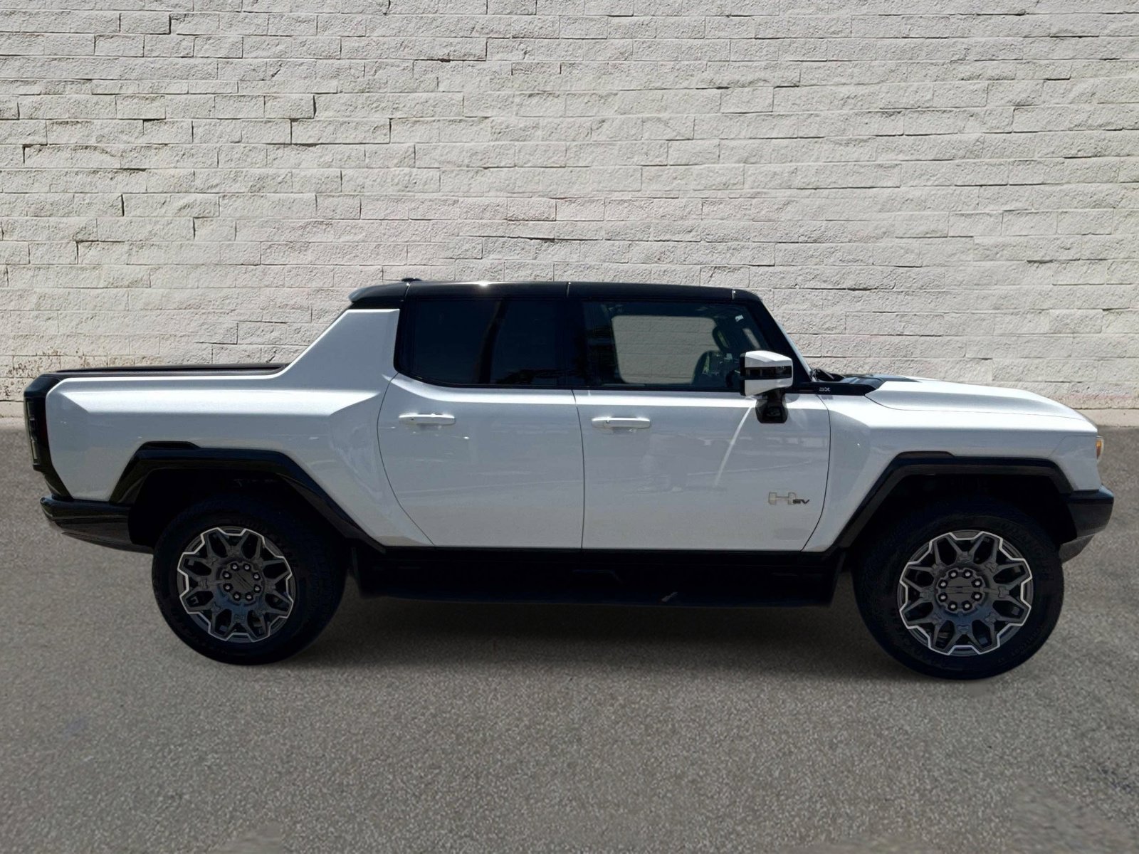 Used 2025 GMC Hummer EV 3X AWD/4WD image 4