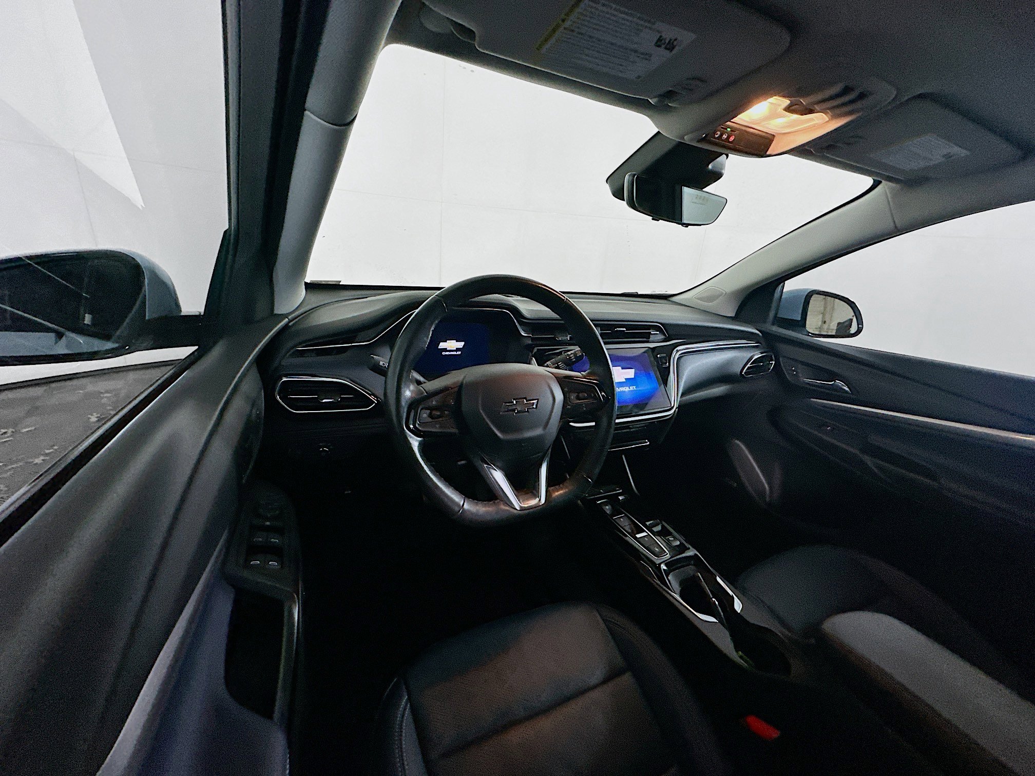 Used 2022 Chevrolet Bolt EUV Premier w/ Sun & Sound Package image 18