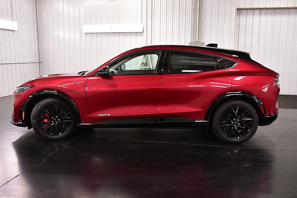 Used 2025 Ford Mustang Mach-E Premium w/ Sport Appearance Package image 5