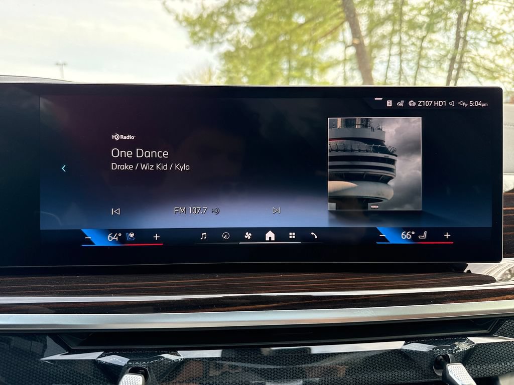 New 2026 BMW X7 xDrive40i w/ M Sport Package AWD/4WD image 15