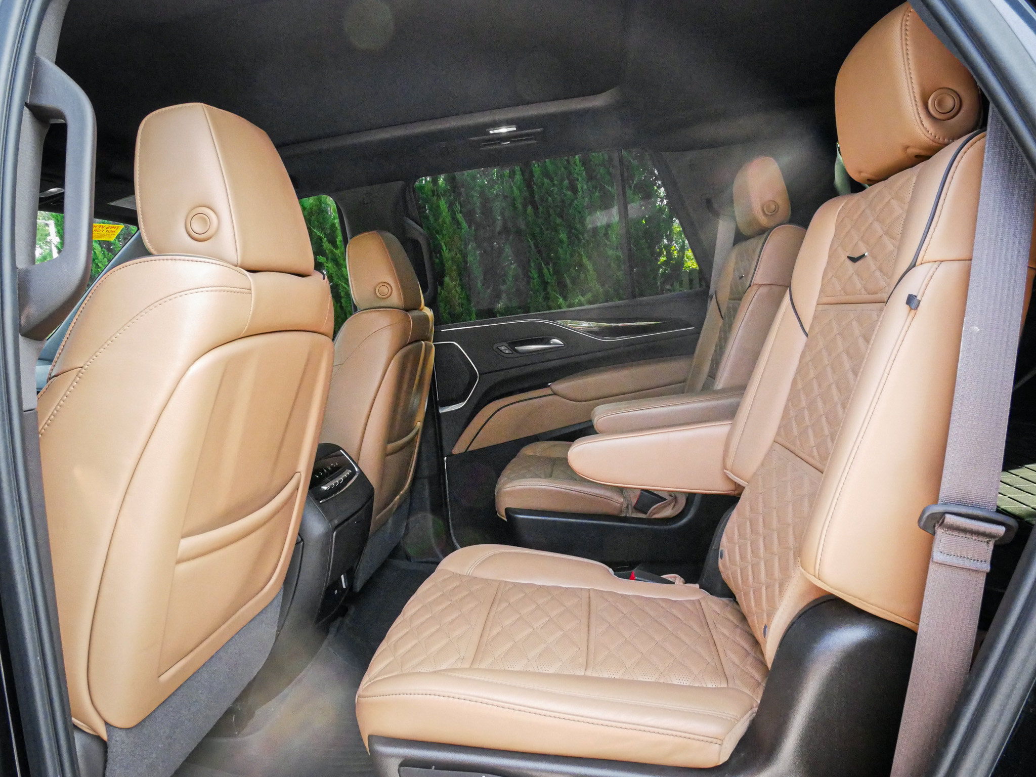 Used 2024 Cadillac Escalade Sport AWD/4WD image 8