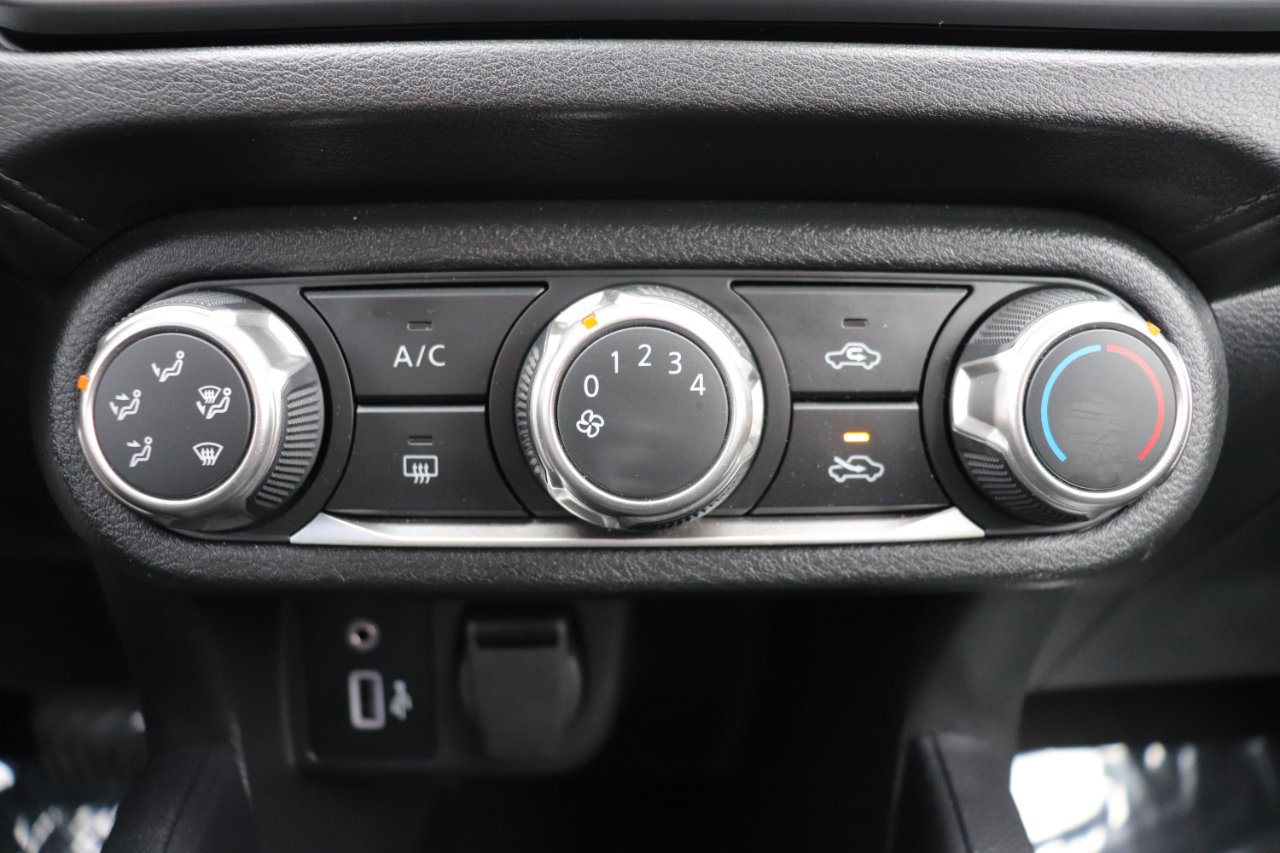 Used 2024 Nissan Versa S w/ Trunk Package image 30