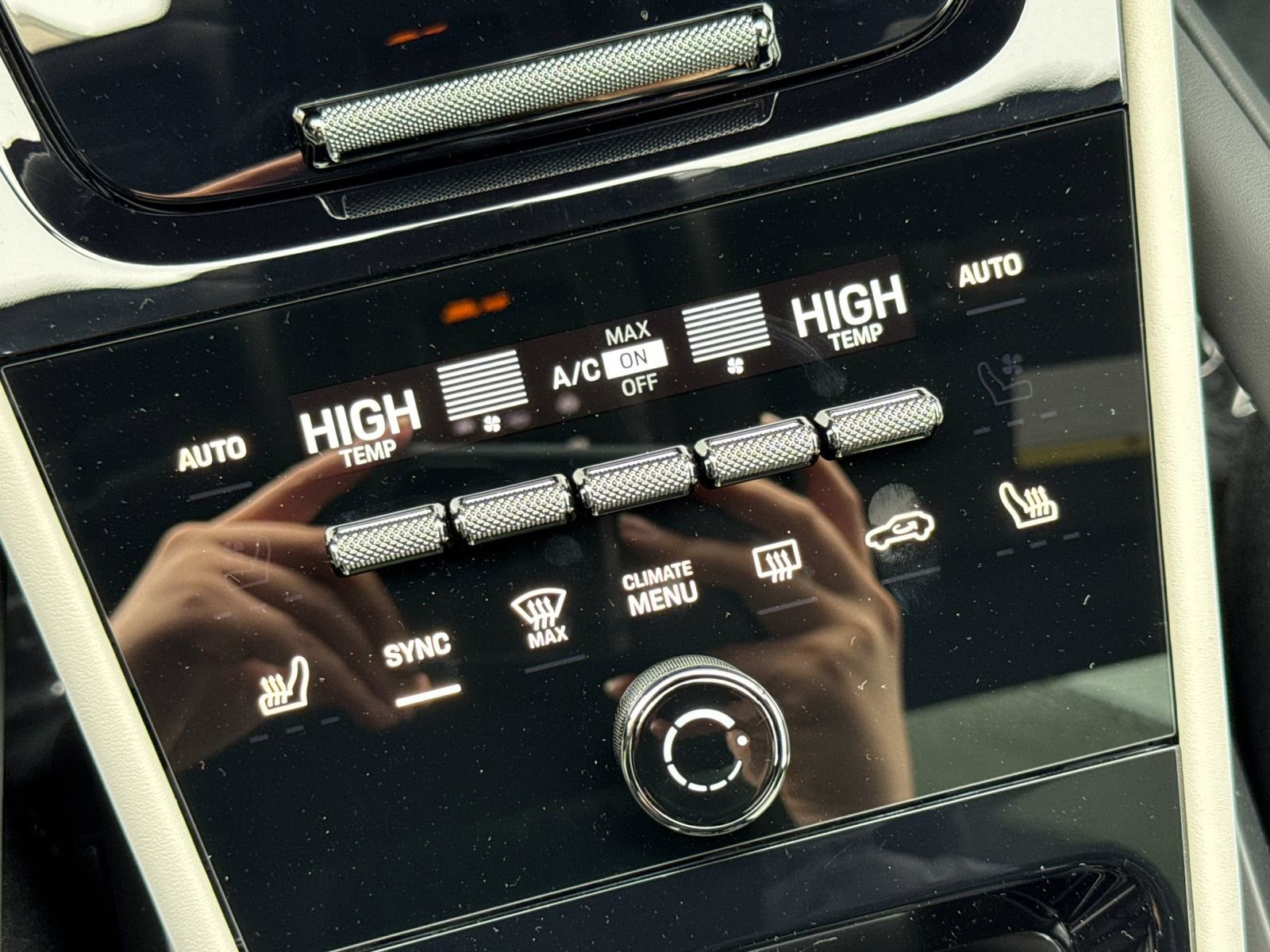 New 2026 Porsche Cayenne GTS image 25