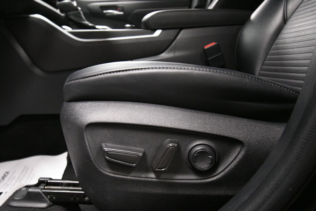 Used 2022 Toyota Highlander XSE image 10