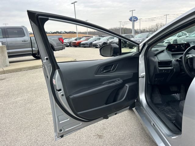 Used 2024 Toyota Prius LE FWD image 26