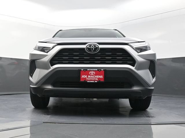 Used 2024 Toyota RAV4 XLE FWD image 32