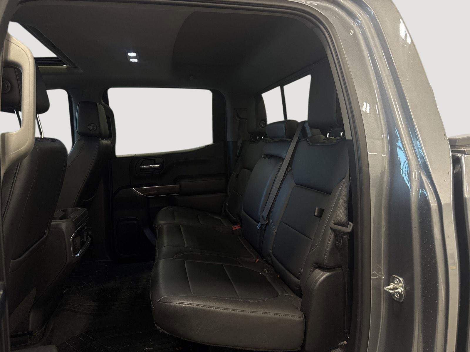 Used 2019 Chevrolet Silverado 1500 LTZ w/ LTZ Premium Package AWD/4WD image 19