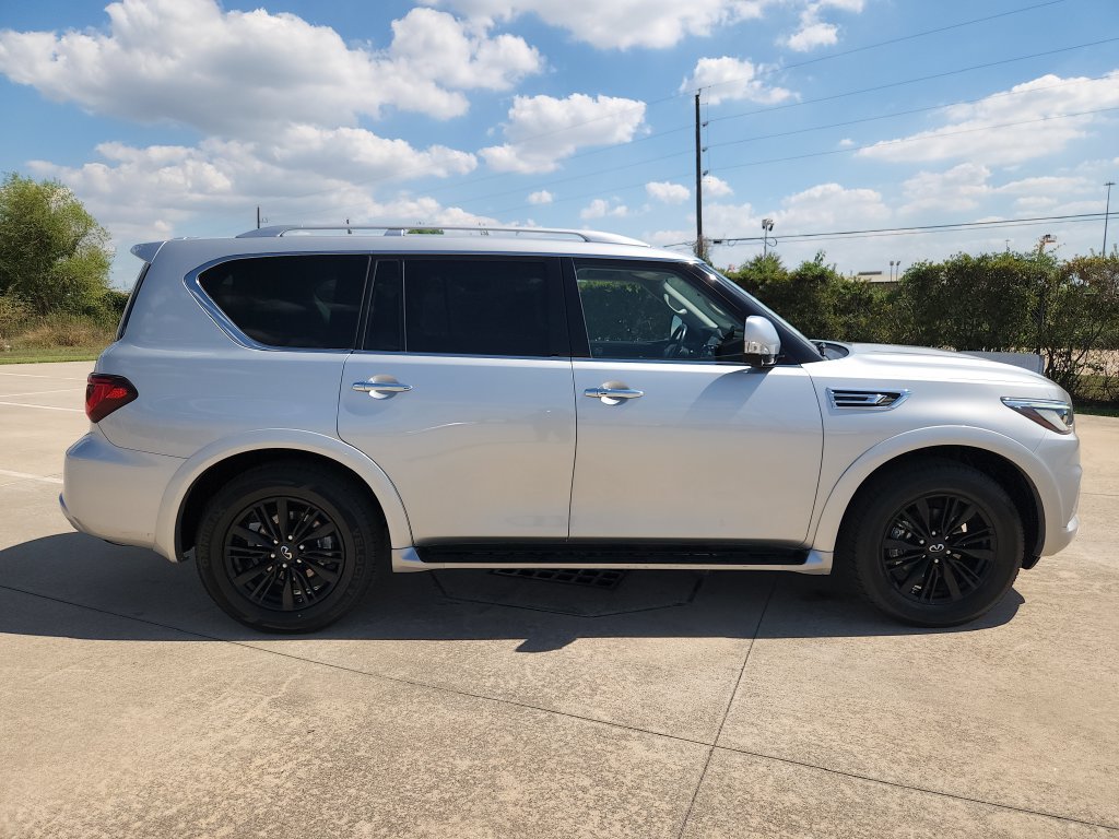 Used 2023 INFINITI QX80 Luxe w/ Cargo Package RWD image 4