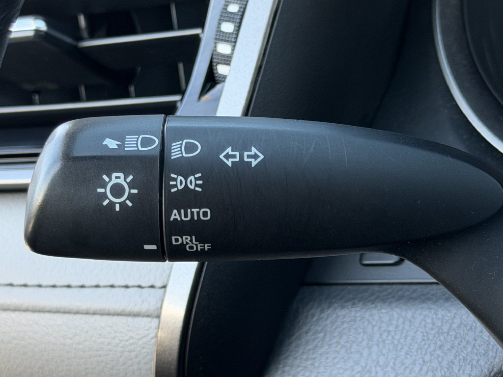Used 2024 Toyota Camry SE FWD image 21