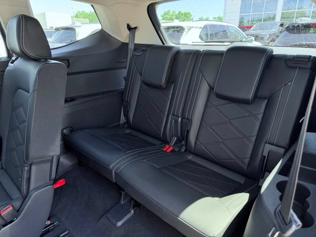 Used 2025 Volkswagen Atlas SE AWD/4WD image 23