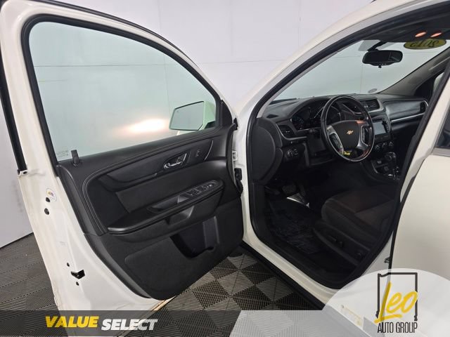 Used 2015 Chevrolet Traverse LT FWD image 10