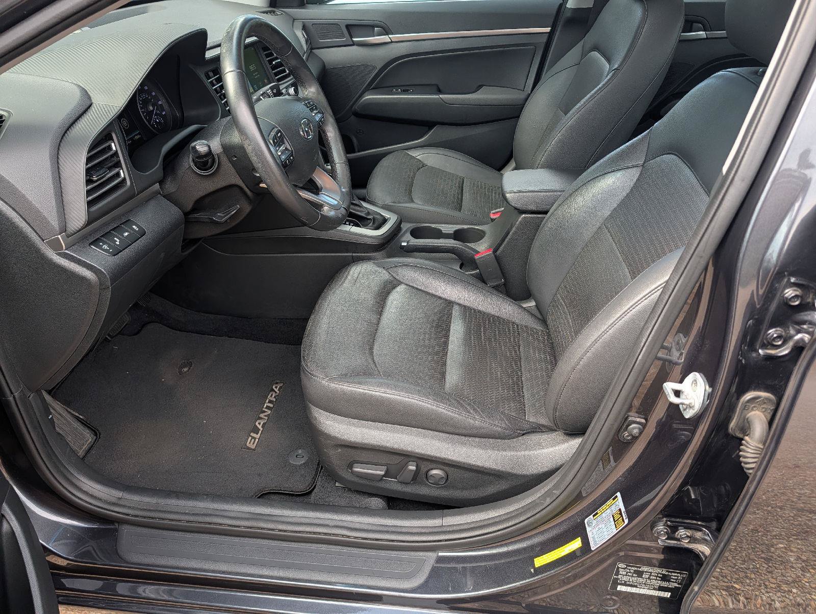 Used 2020 Hyundai Elantra Limited w/ Ultimate Package 03 FWD image 14