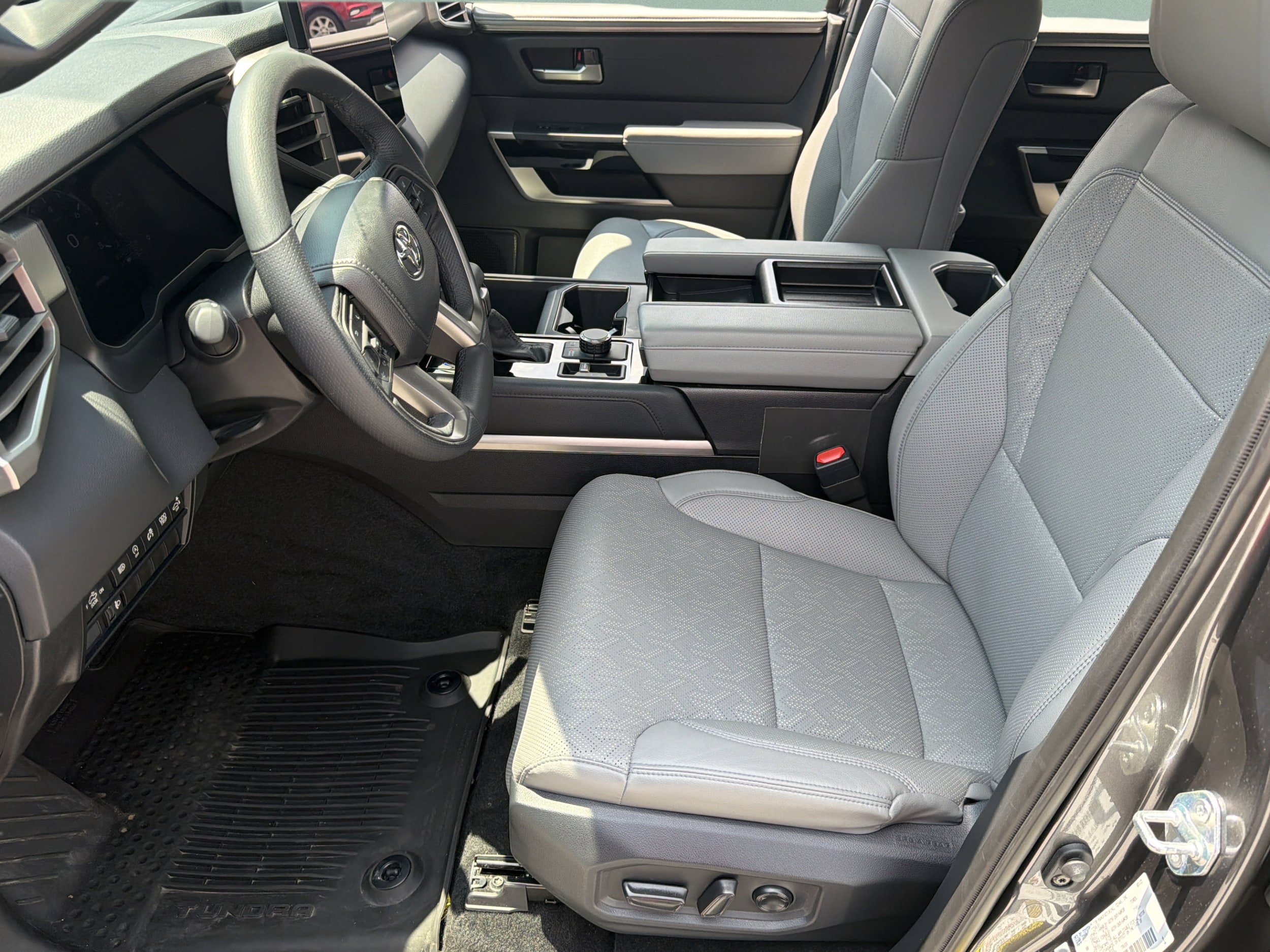 Certified 2025 Toyota Tundra Limited AWD/4WD image 27