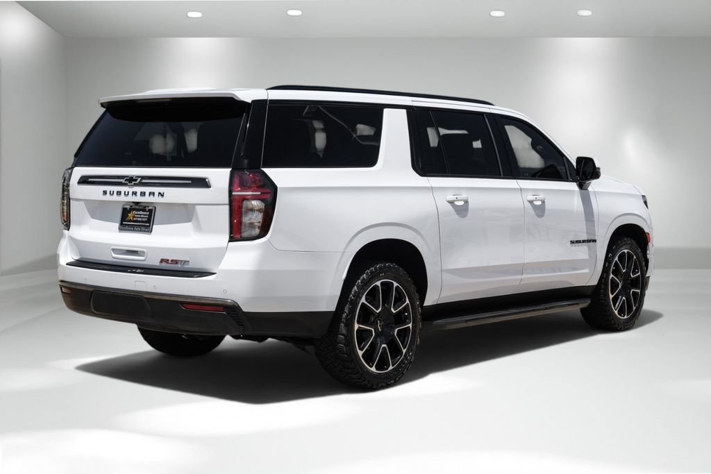 Used 2022 Chevrolet Suburban RST w/ Luxury Package RWD image 7