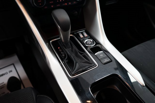 Used 2025 Mitsubishi Eclipse Cross SE image 38