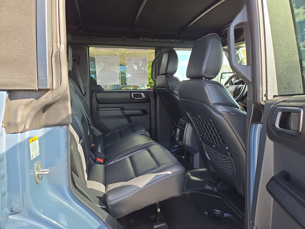 Certified 2025 Ford Bronco Badlands w/ Sasquatch Package AWD/4WD image 30