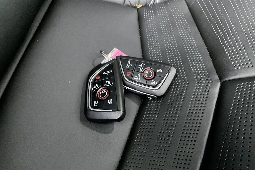 Used 2024 Chevrolet Corvette Z06 w/ Stealth Interior Trim Package RWD image 14