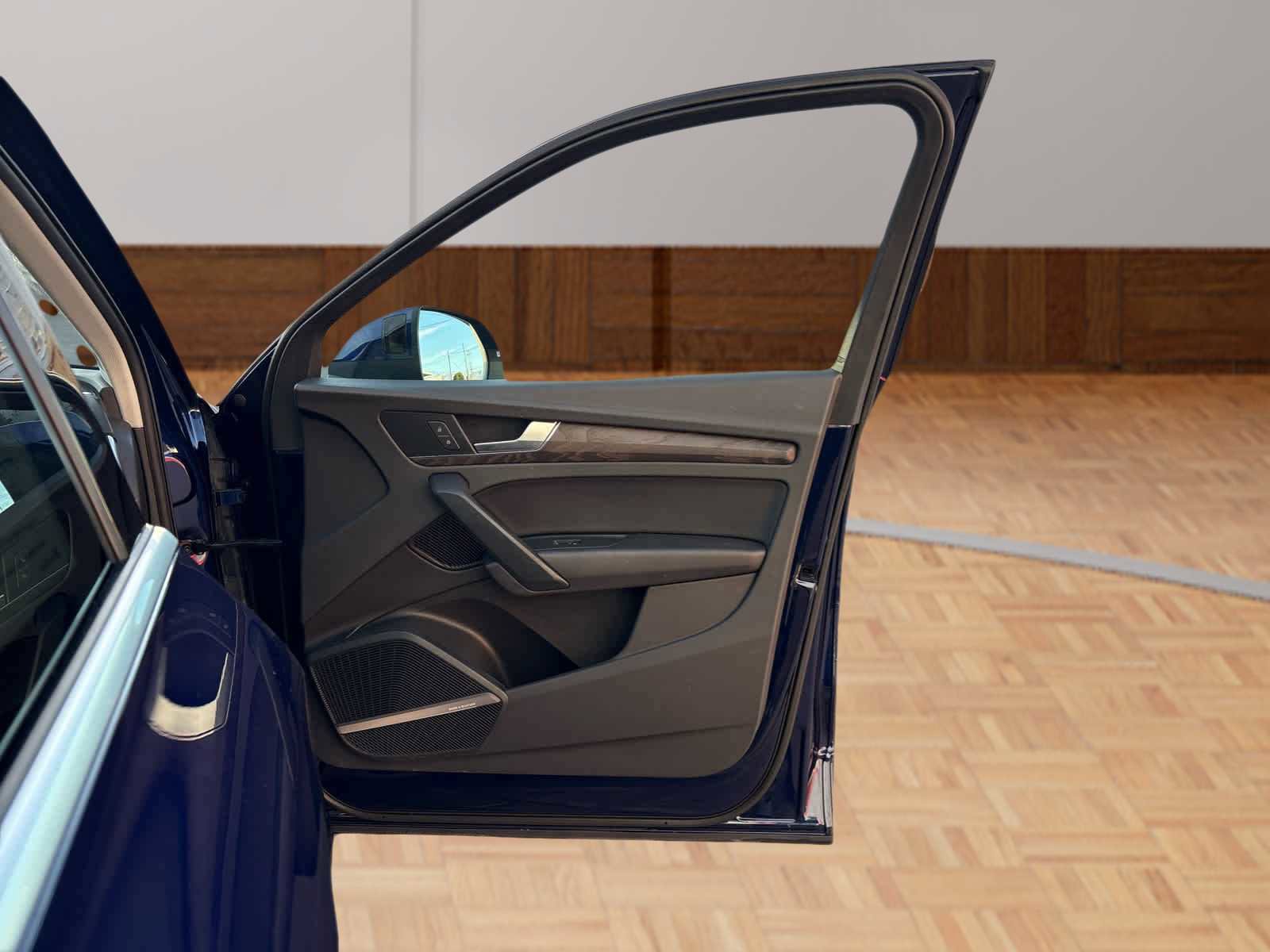 Used 2018 Audi Q5 Premium Plus w/ Premium Plus Package image 15