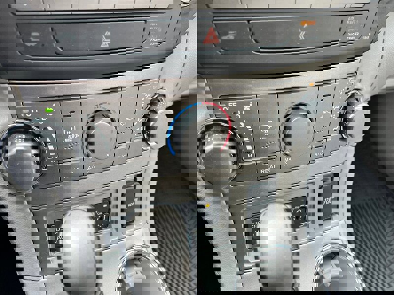 Used 2011 Toyota Highlander SE image 34