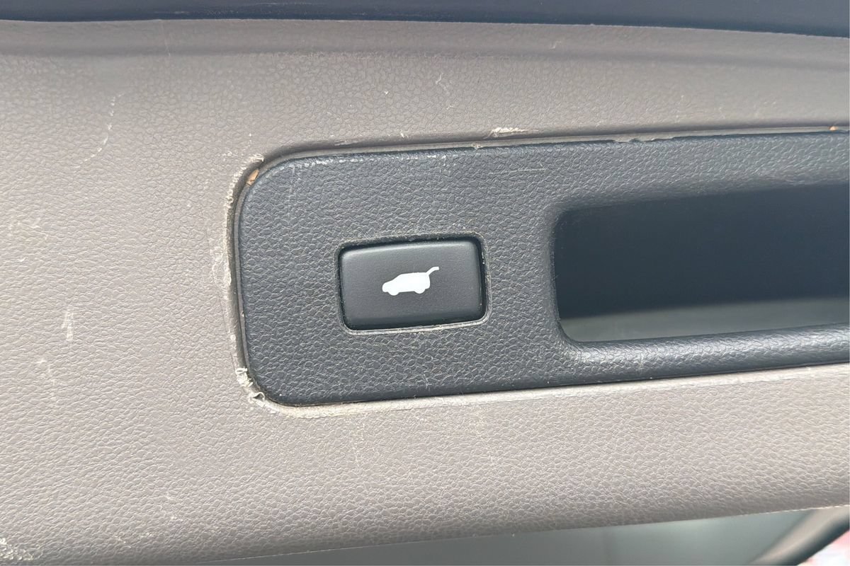Used 2015 Honda Odyssey Touring Elite image 28