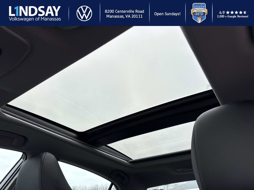 Used 2023 Toyota Camry XLE image 18