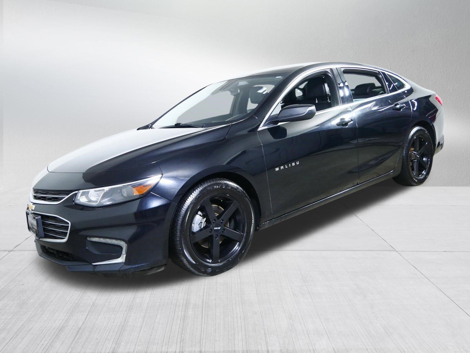 Used 2016 Chevrolet Malibu LT w/ Leather Package image 3