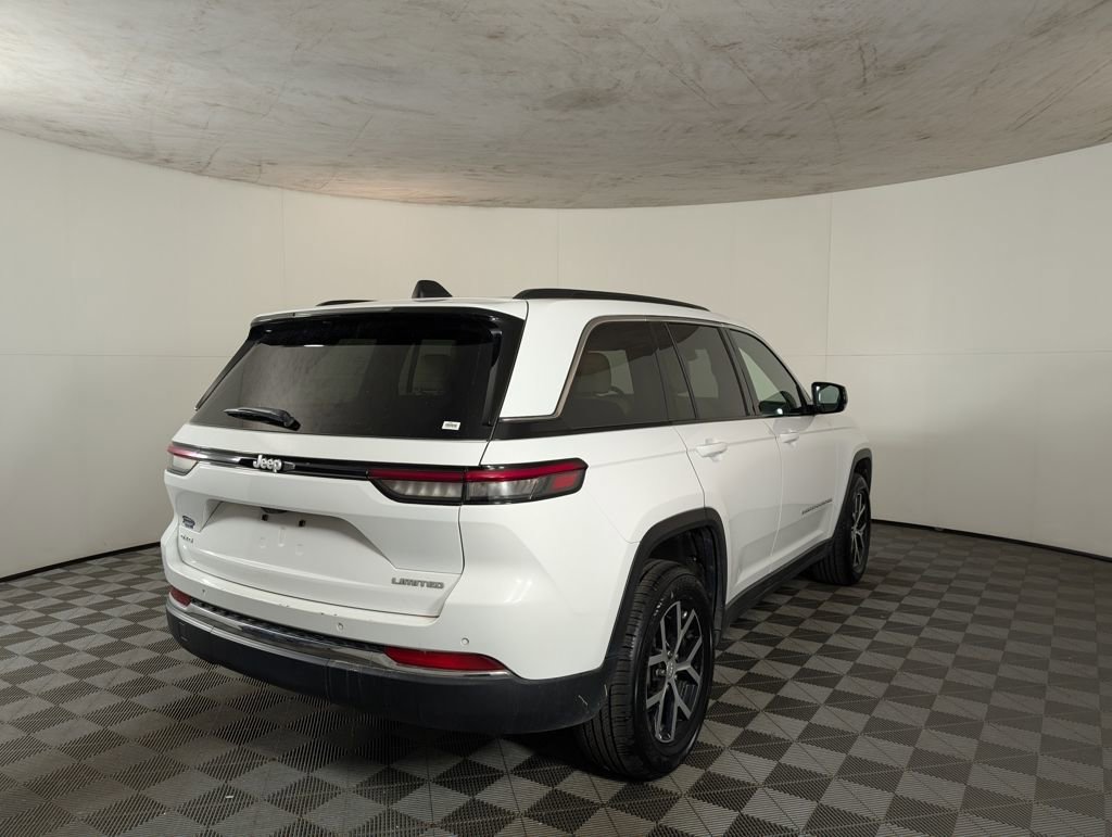 Certified 2024 Jeep Grand Cherokee Limited image 7