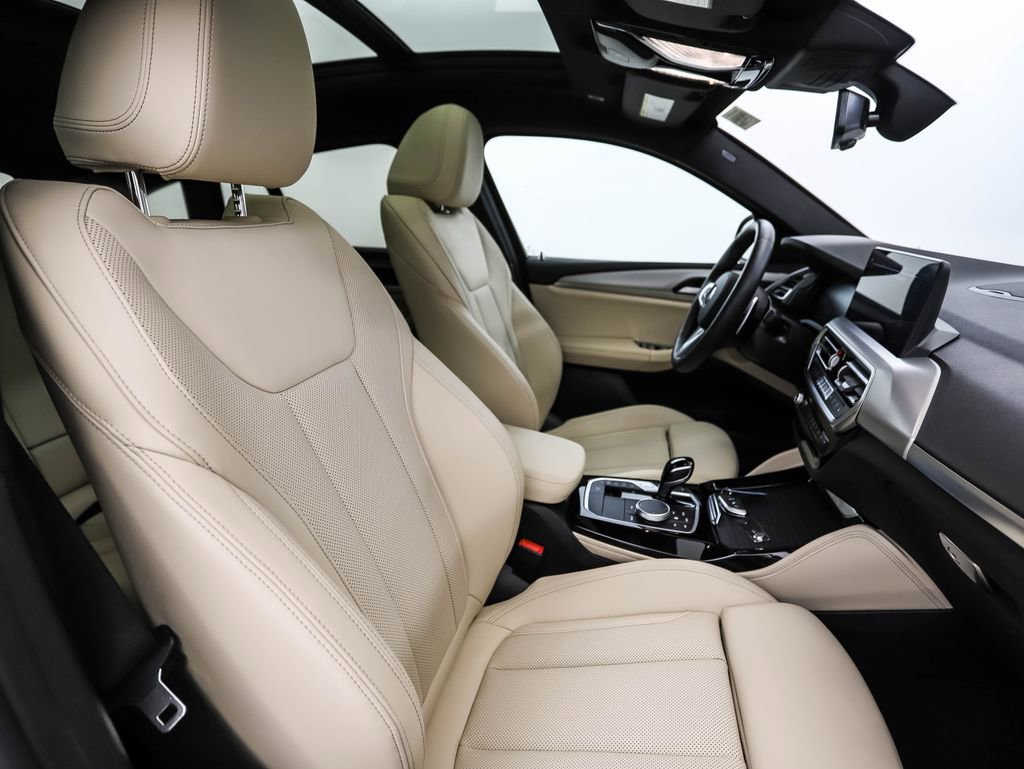 Certified 2025 BMW X4 xDrive30i image 31