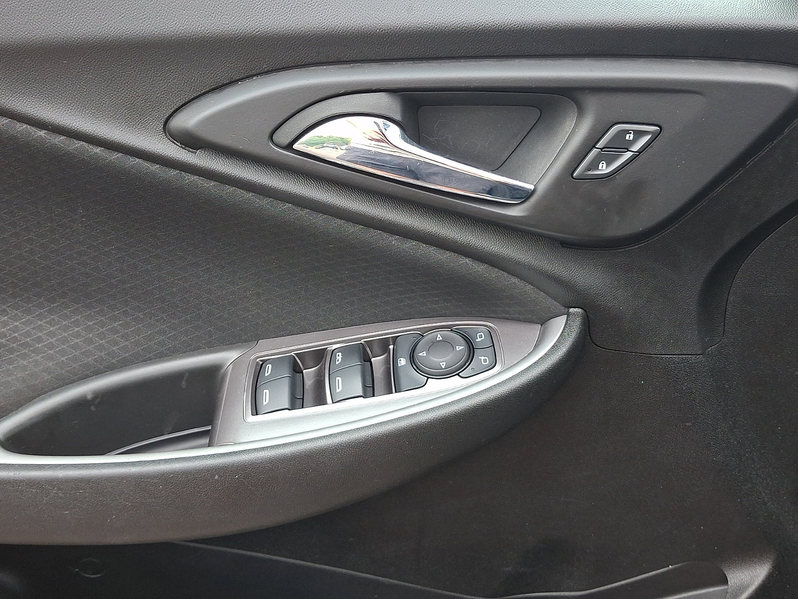 Used 2022 Chevrolet Malibu LT FWD image 13