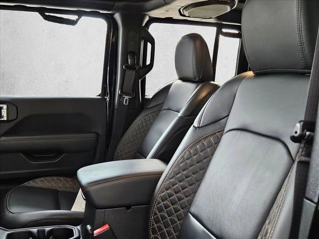 Used 2023 Jeep Gladiator Overland AWD/4WD image 18