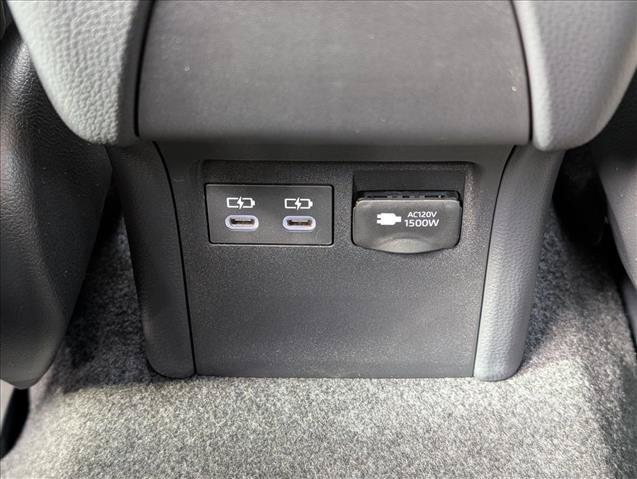 New 2026 Toyota Prius Plug-In Hybrid FWD image 11