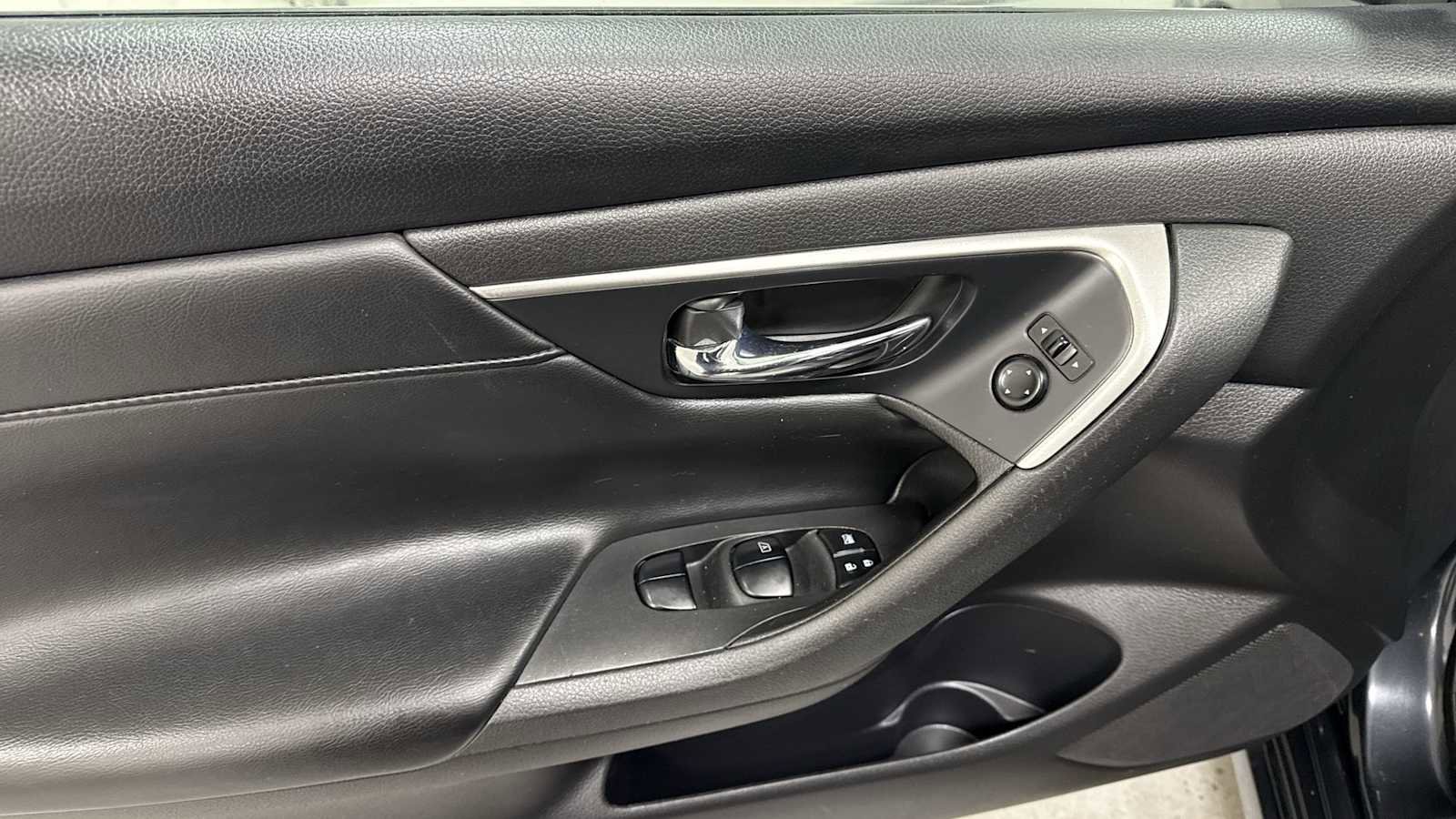 Used 2015 Nissan Altima 2.5 S w/ Power Driver Seat Package image 15