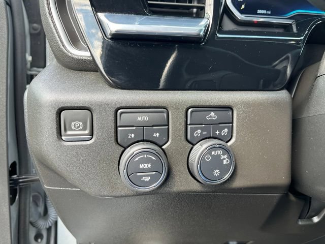 Used 2023 Chevrolet Silverado 1500 LT AWD/4WD image 31