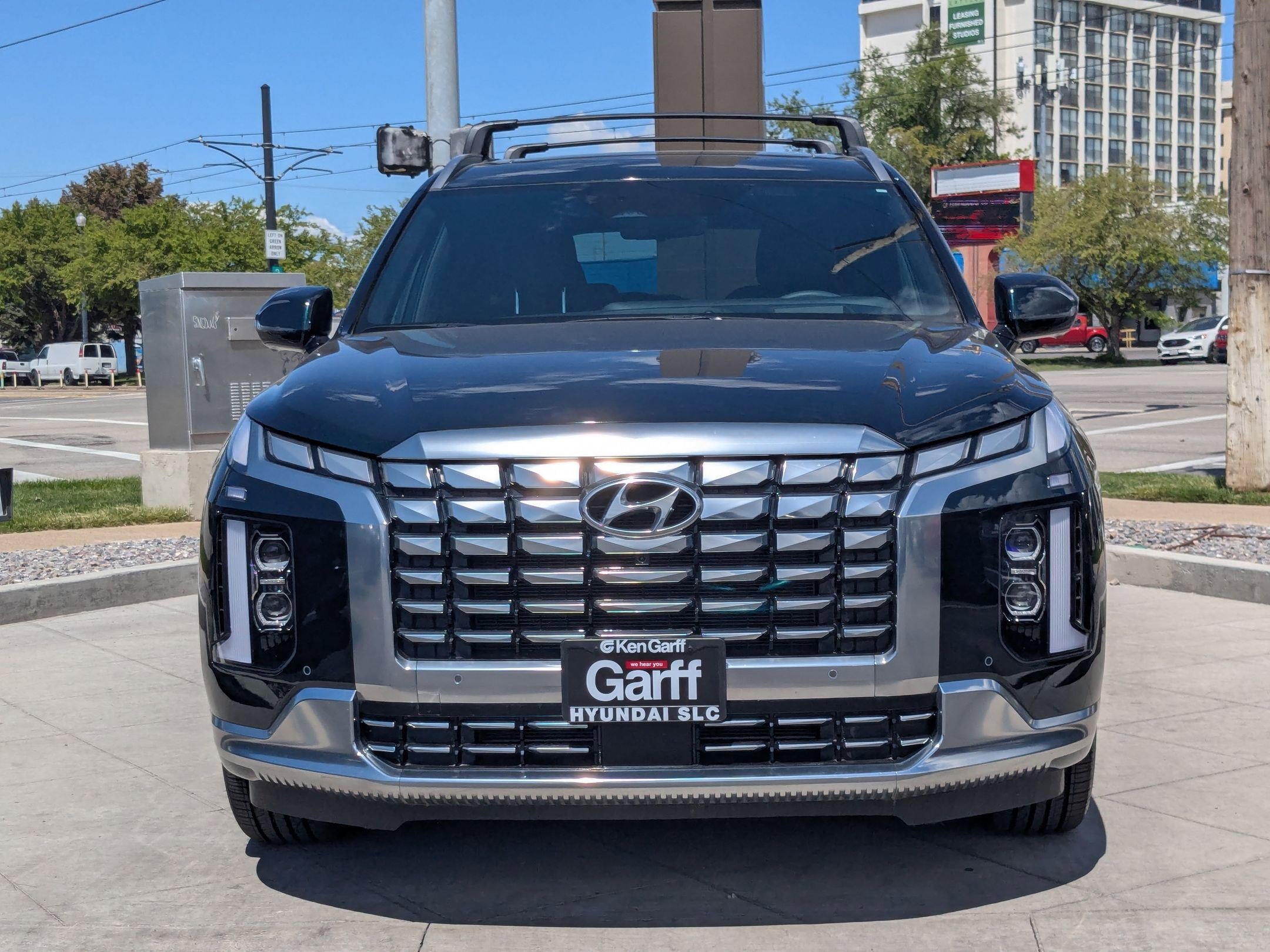 Used 2025 Hyundai Palisade Calligraphy AWD/4WD image 11