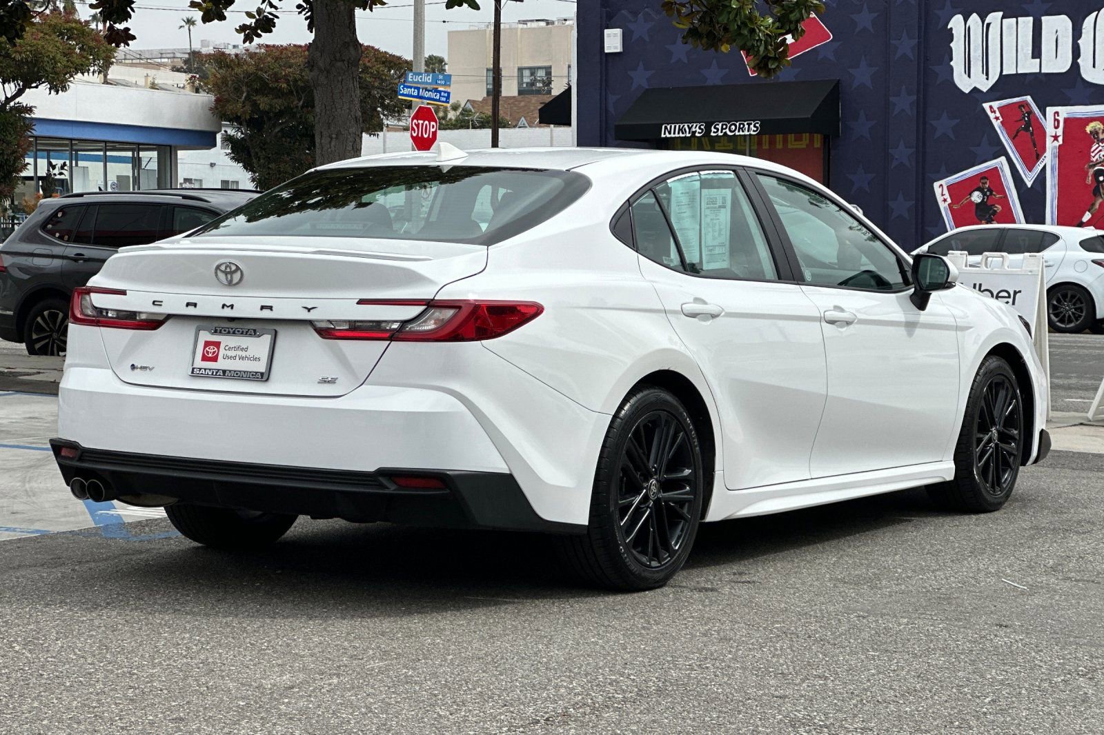Certified 2025 Toyota Camry SE FWD image 4