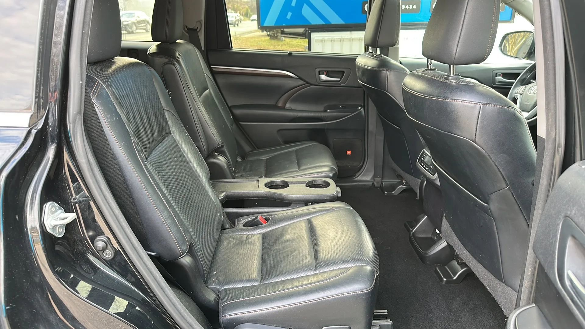 Used 2016 Toyota Highlander Limited image 21