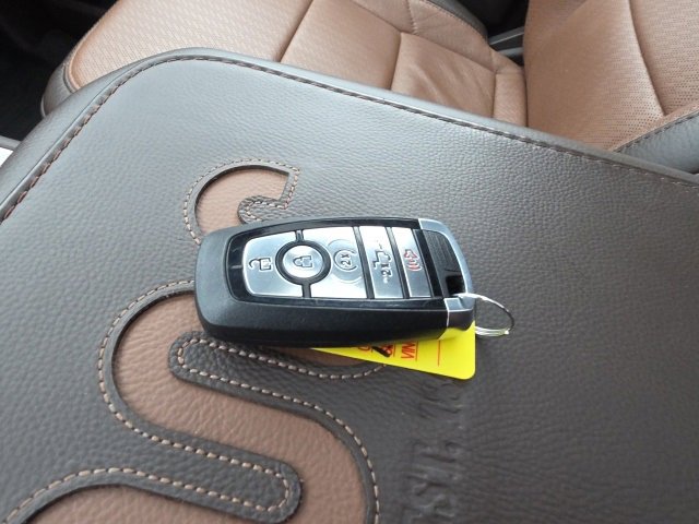 Used 2025 Ford F350 King Ranch image 35