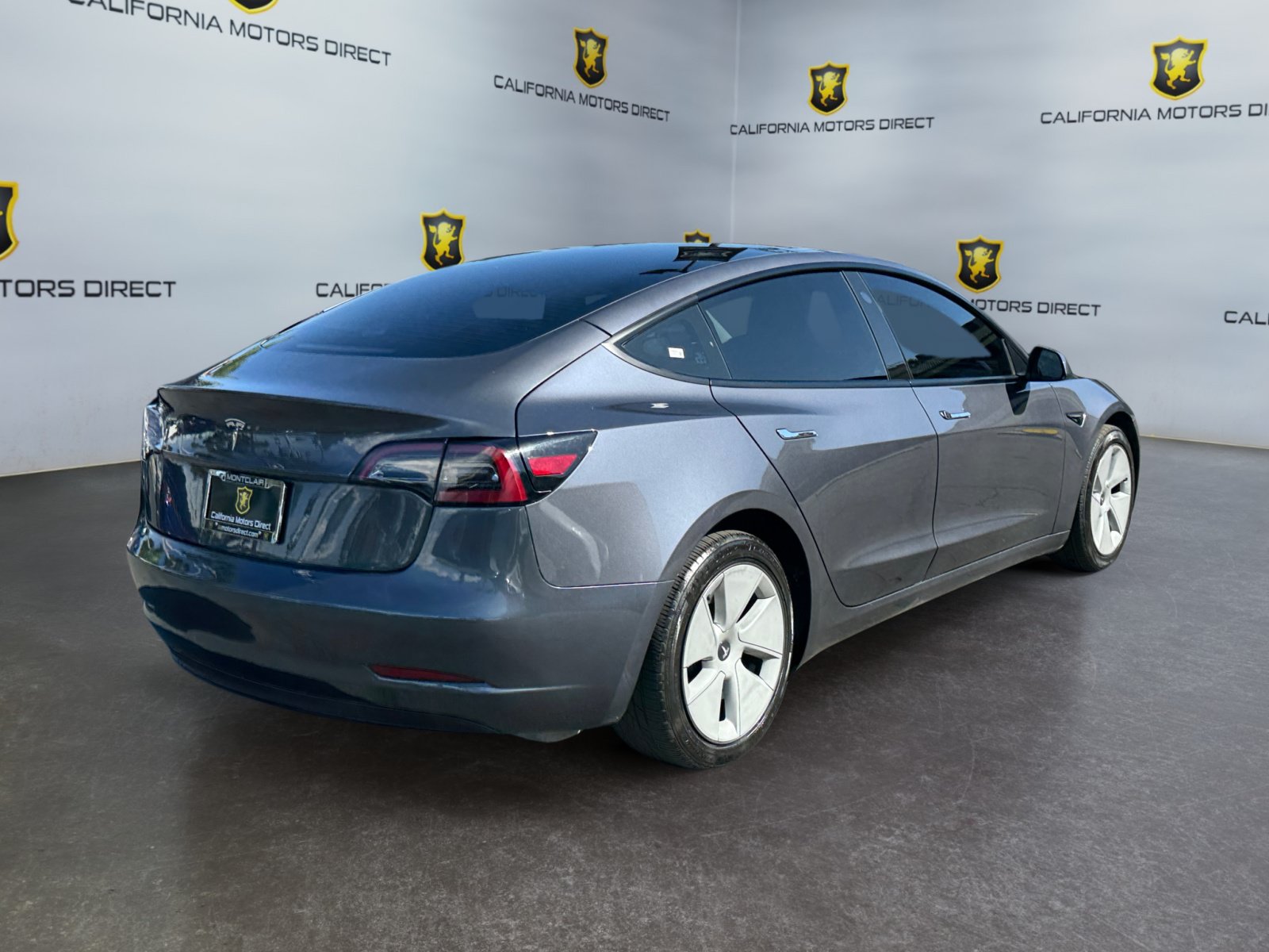 Used 2023 Tesla Model 3 Standard Range RWD image 5