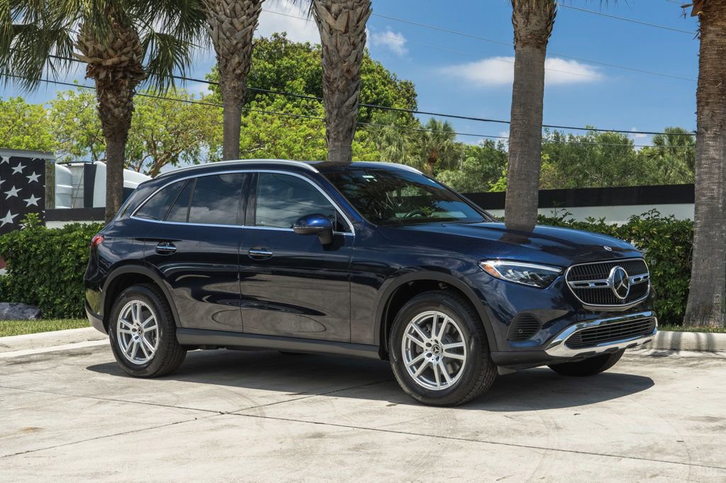 Used 2023 Mercedes-Benz GLC 300 image 9