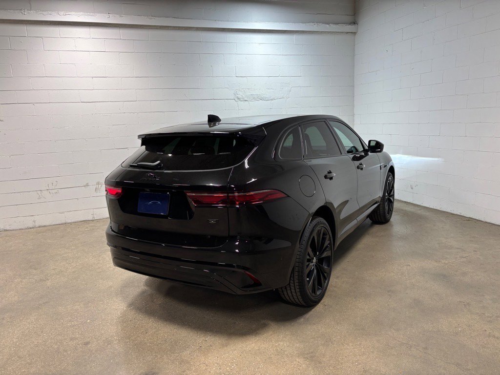 New 2026 Jaguar F-PACE R-Dynamic S image 7