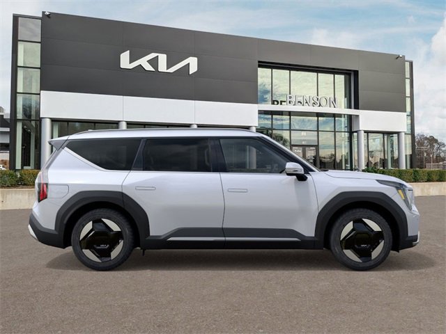 New 2026 Kia EV9 Wind image 8