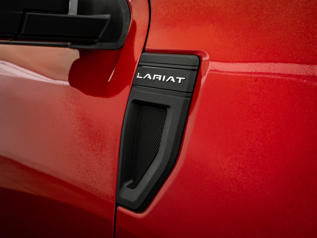 Used 2022 Ford Maverick Lariat w/ Lariat Luxury Package image 16