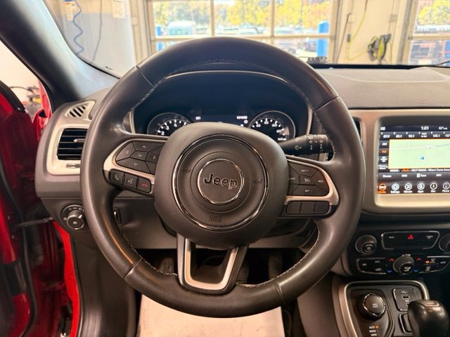 Used 2021 Jeep Compass Latitude AWD/4WD image 9