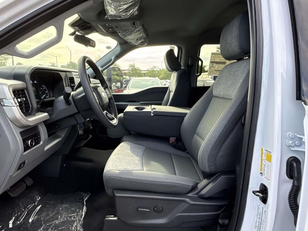 New 2026 Ford F250 XLT w/ FX4 Off-Road Package AWD/4WD image 9