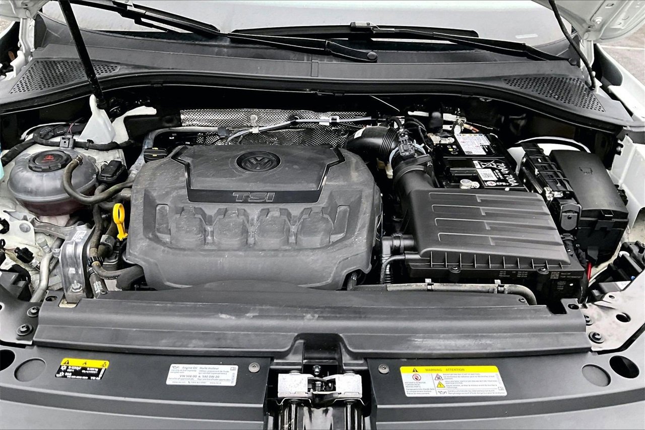 Used 2024 Volkswagen Tiguan SE image 35