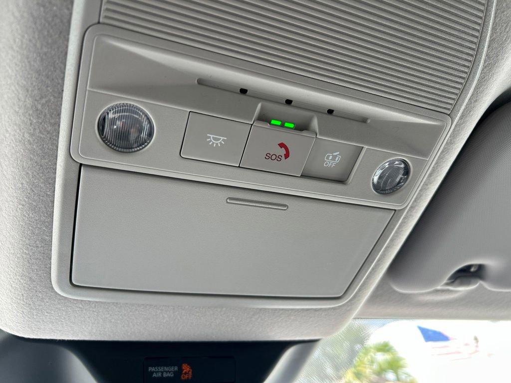 New 2026 Nissan Kicks SR FWD image 33