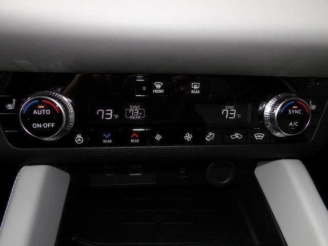 New 2025 Mitsubishi Outlander SEL image 24