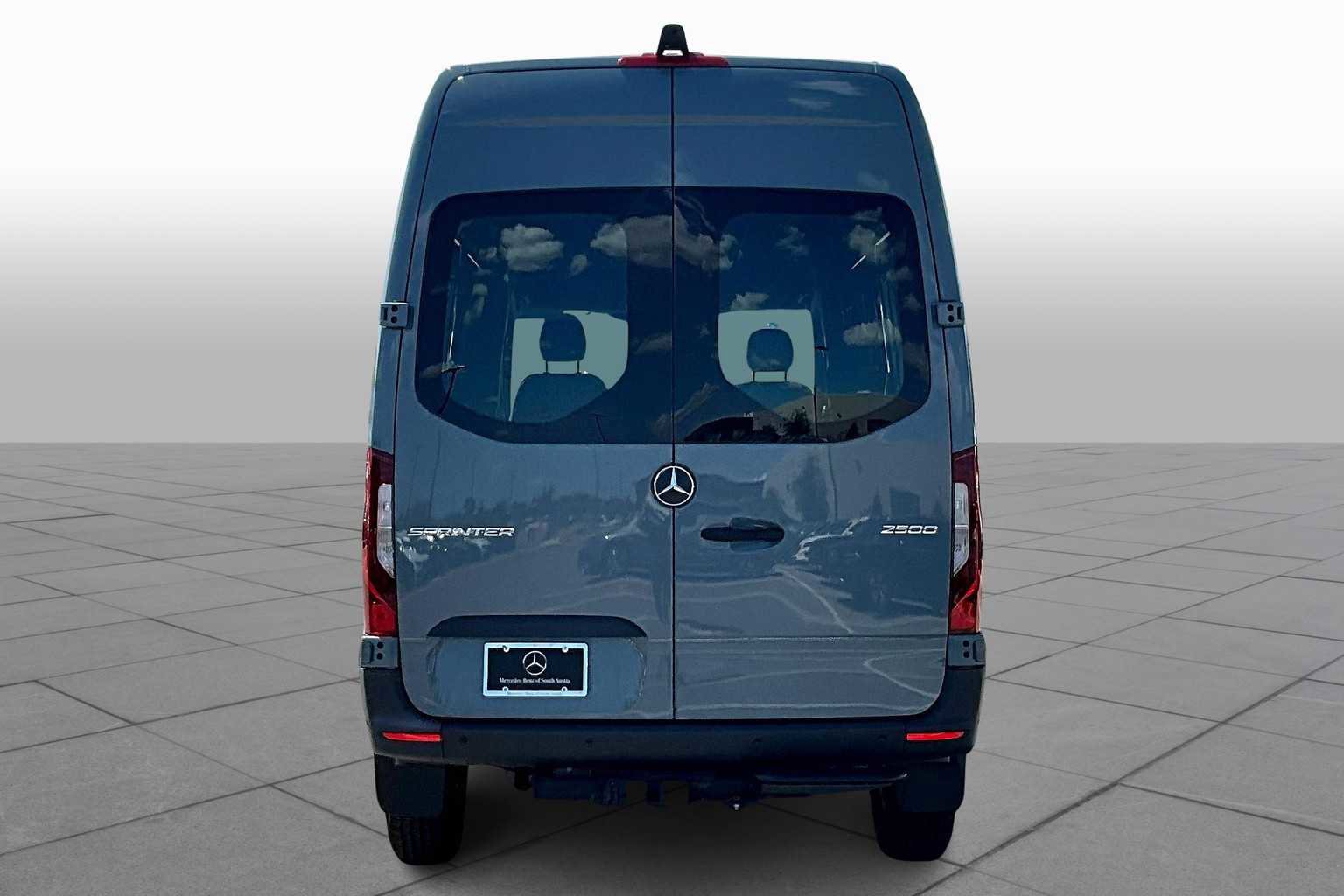 New 2025 Mercedes-Benz Sprinter 2500 image 4