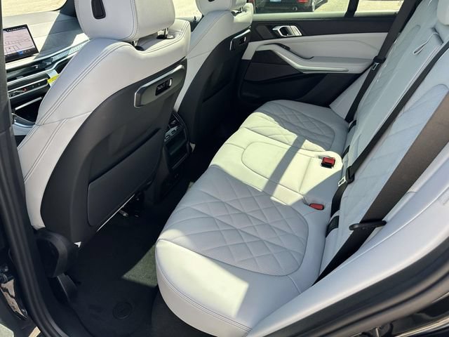 New 2026 BMW X5 xDrive40i w/ Premium Package AWD/4WD image 8