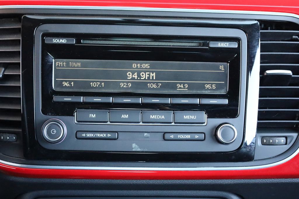 Used 2014 Volkswagen Beetle 1.8T image 34